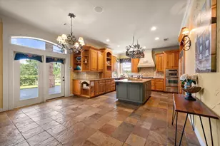 1019 Walnut Falls Cir, Mansfield, TX 76063 - Photo 8
