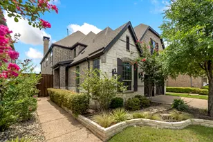 913 Royal Minister Blvd, Lewisville, TX 75056 - Photo 2