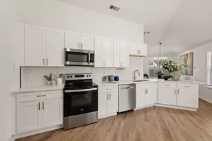 1208 Hanover Dr, Euless, TX 76040 - Photo 6