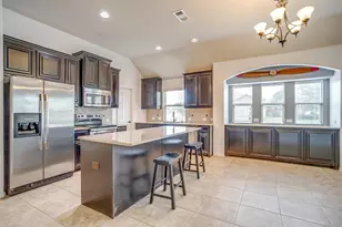 807 Silverthorne Dr, Burleson, TX 76028 - Photo 12