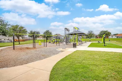 807 Silverthorne Drive, Burleson, TX 76028 - Photo 38