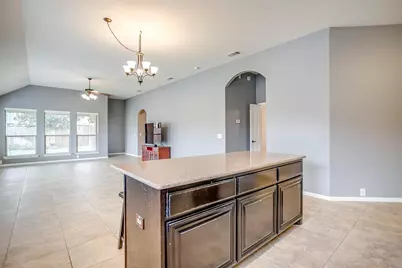 807 Silverthorne Drive, Burleson, TX 76028 - Photo 14