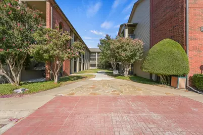218 N Texas Boulevard #306, Denton, TX 76201 - Photo 2