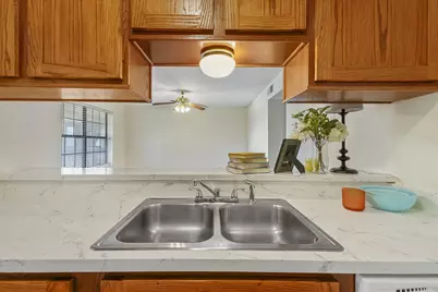 218 N Texas Boulevard #306, Denton, TX 76201 - Photo 8