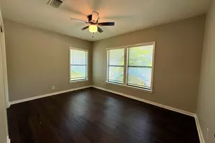 215 W Tennie St, Gainesville, TX 76240 - Photo 12