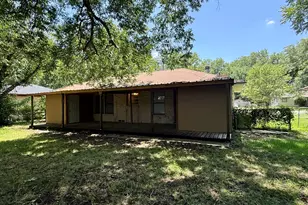 215 W Tennie St, Gainesville, TX 76240 - Photo 18