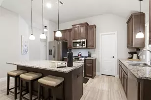 540 Ramon St, Burleson, TX 76028 - Photo 10