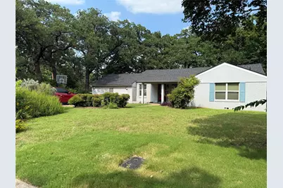 1401 S Oak Street, Arlington, TX 76010 - Photo 1