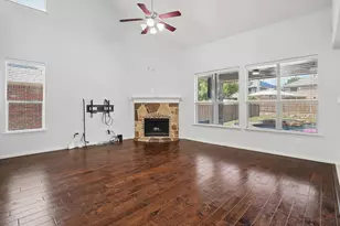 1907 Hidden Fairway Dr, Wylie, TX 75098 - Photo 4