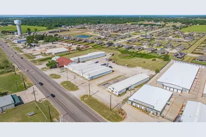 930 N Highway 377, Pilot Point, TX 76258 - Photo 18