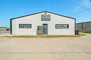 930 N Hwy 377, Pilot Point, TX 76258 - Photo 1