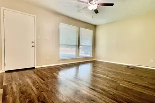 202 E Oak St, Weatherford, TX 76086 - Photo 4
