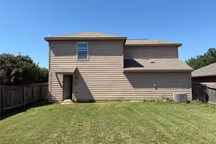 110 Cowpoke Ct, Newark, TX 76071 - Photo 14
