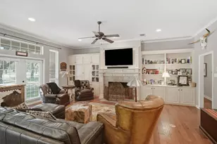 7405 Fox Fire Ct, Granbury, TX 76049 - Photo 12