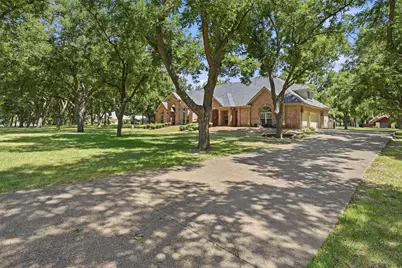 7405 Fox Fire Court, Granbury, TX 76049 - Photo 4