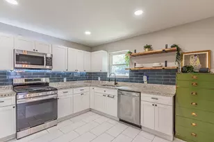 3520 Loganwood Dr, Dallas, TX 75227 - Photo 12