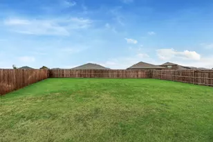 517 Frenchpark Dr, Fort Worth, TX 76052 - Photo 22