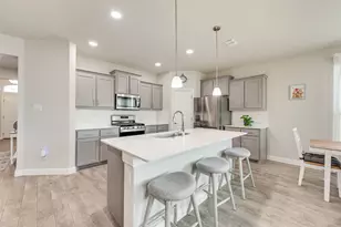 517 Frenchpark Dr, Fort Worth, TX 76052 - Photo 6