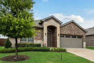 517 Frenchpark Dr, Fort Worth, TX 76052 - Photo 2