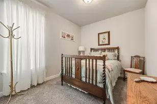 517 Frenchpark Dr, Fort Worth, TX 76052 - Photo 18