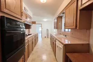 3641 Townsend Dr, Dallas, TX 75229 - Photo 8