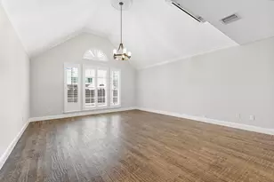 7632 Tallow Dr, Irving, TX 75063 - Photo 12
