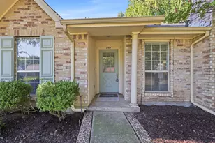 250 Creekside Ln, Coppell, TX 75019 - Photo 4
