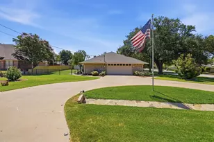 5711 Cortez Dr, Granbury, TX 76049 - Photo 4