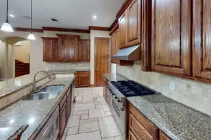 4516 Gilbert Ave, Dallas, TX 75219 - Photo 4