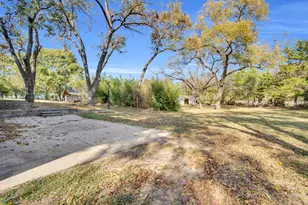 1122 W Main St, Waxahachie, TX 75165 - Photo 16