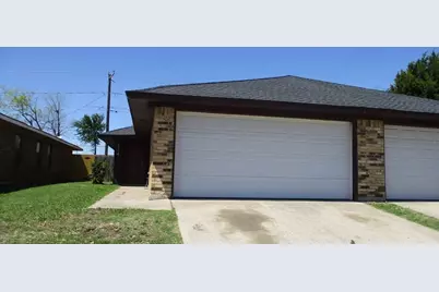 1712 San Rafael Street, Fort Worth, TX 76134 - Photo 2
