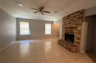 1712 San Rafael St, Fort Worth, TX 76134 - Photo 4