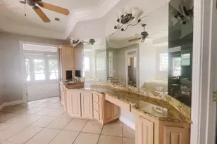 201 Casas Del Sur St, Granbury, TX 76049 - Photo 20