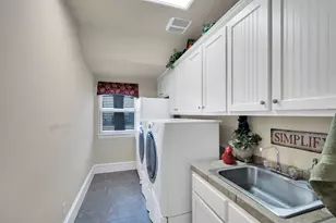 1811 Magic Valley Ln, Cedar Hill, TX 75104 - Photo 20