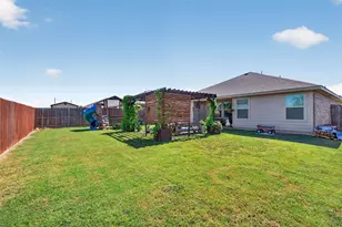 717 Durango Ln, Cleburne, TX 76033 - Photo 14