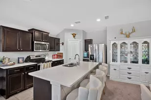 717 Durango Ln, Cleburne, TX 76033 - Photo 4