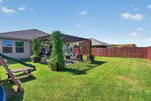 717 Durango Ln, Cleburne, TX 76033 - Photo 16