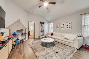 8169 Royal Terrace Ln, Fort Worth, TX 76120 - Photo 8