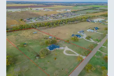 308 Wildflower, McGregor, TX 76657 - Photo 2