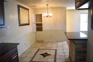 1806 Family Cir, Grand Prairie, TX 75051 - Photo 6