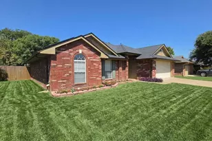 211 Vista Ridge Dr, Venus, TX 76084 - Photo 2