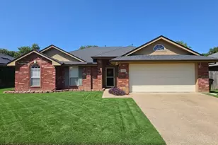 211 Vista Ridge Dr, Venus, TX 76084 - Photo 1