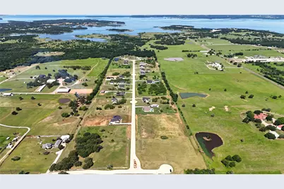 800 Vest Lane, Pilot Point, TX 76258 - Photo 1