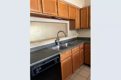 818 Midcreek Drive, Euless, TX 76039 - Photo 6