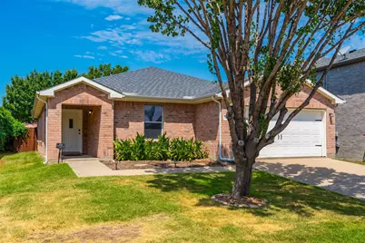 1612 Crown Point Drive, Little Elm, TX 75036 - Photo 2