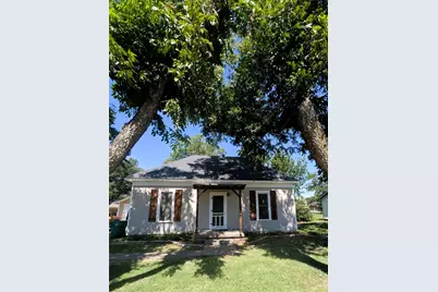 205 N Avenue O, Olney, TX 76374 - Photo 1