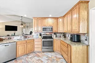 11555 Plainview Rd, Krum, TX 76249 - Photo 14