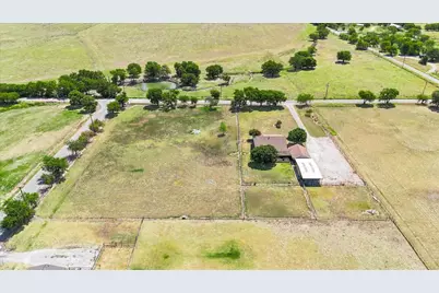 11555 Plainview Road, Krum, TX 76249 - Photo 36