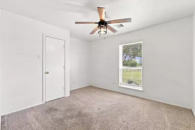11555 Plainview Road, Krum, TX 76249 - Photo 24