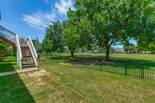 3001 Oak Springs Dr, Garland, TX 75044 - Photo 16